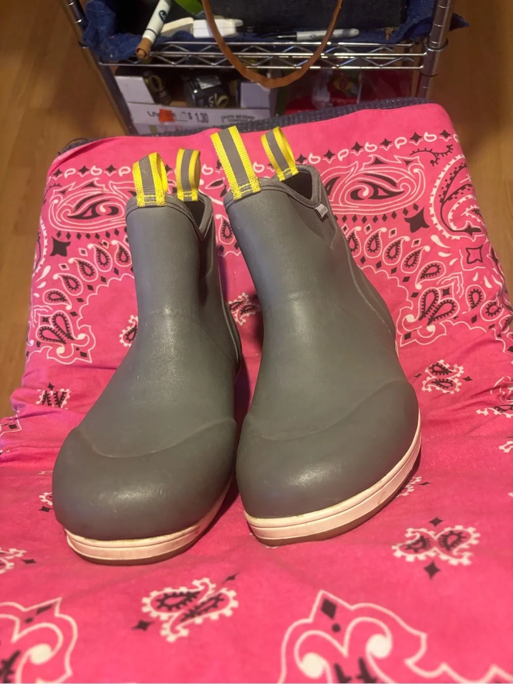 Frogs  Toggs waterproof short boot men’s size 9